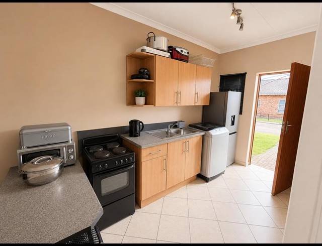 2 BEDROOM TOWNHOUSE FOR SALE IN RIVERSDALE